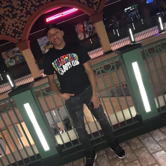 Meet your Posher, Aaron - Picture 1 of 1